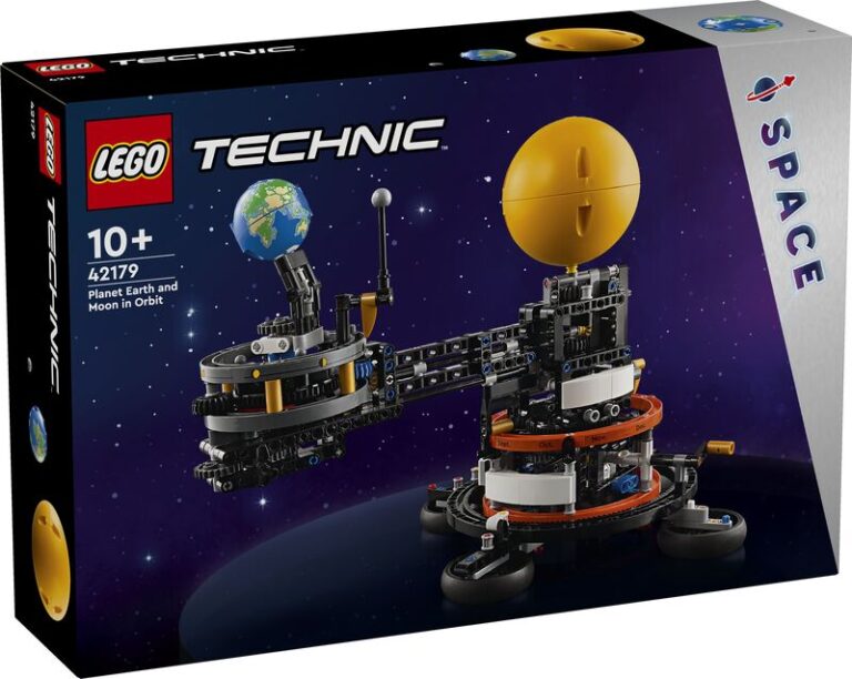 LEGO Technic Planet Earth And Moon In Orbit (42179)